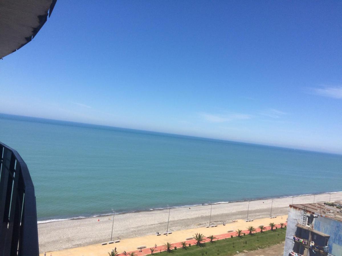 House On The Beach Батумі Екстер'єр фото